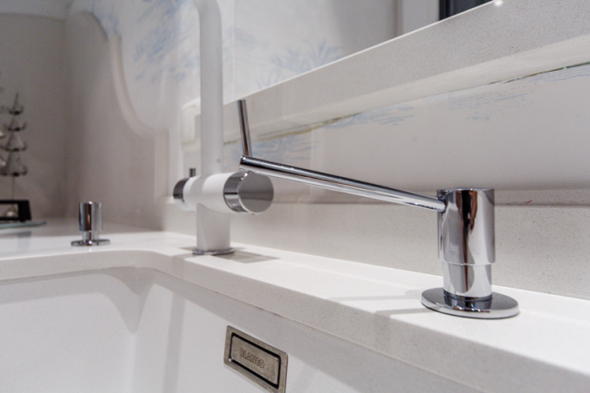 Диспенсер для рідкого мила: 60+ дизайнерських і класичних варіантів для ванної кімнати