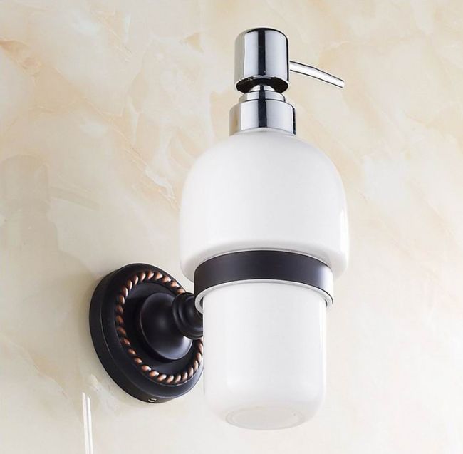 Диспенсер для рідкого мила: 60+ дизайнерських і класичних варіантів для ванної кімнати