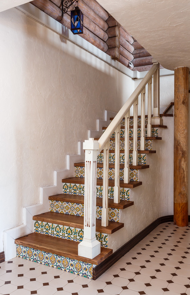 П-подібні сходи на другий поверх: види конструкцій і особливості вибору матеріалів