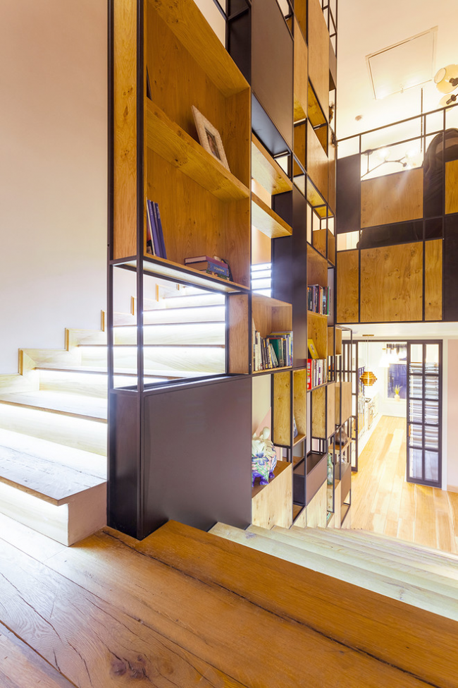 П-подібні сходи на другий поверх: види конструкцій і особливості вибору матеріалів