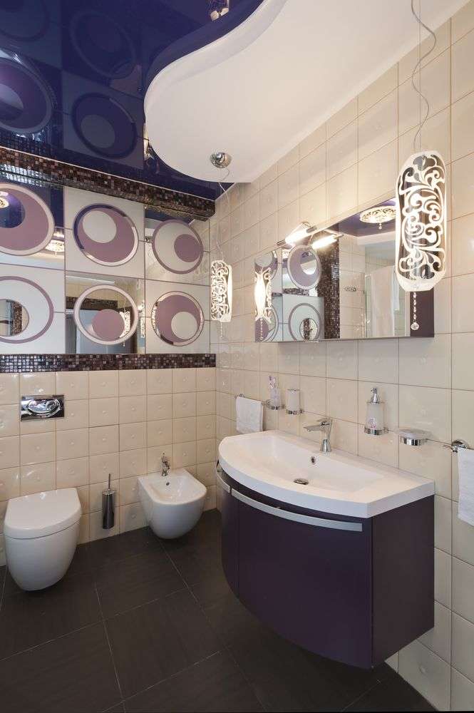Натяжні стелі у ванній (45 фото): ідеальний вибір