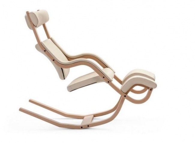 Ваш особистий домашній ортопед: 60+ комфортних ідей з кріслом поенг в інтерєрі