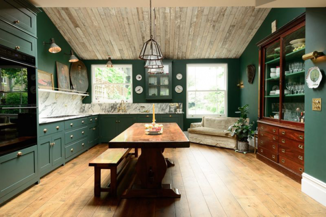 Дизайн просторій кухні з диваном: як створити продумане кухонне простір на 15 кв. метрів?