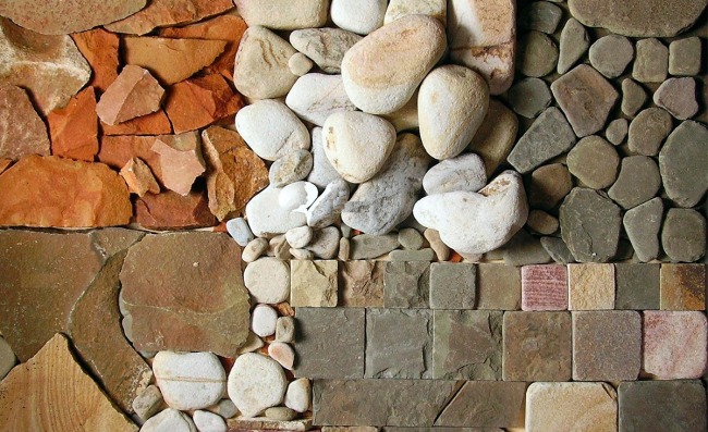 Стильний камяний вік: 60+ ідей оздоблення каміна каменем в інтерєрі
