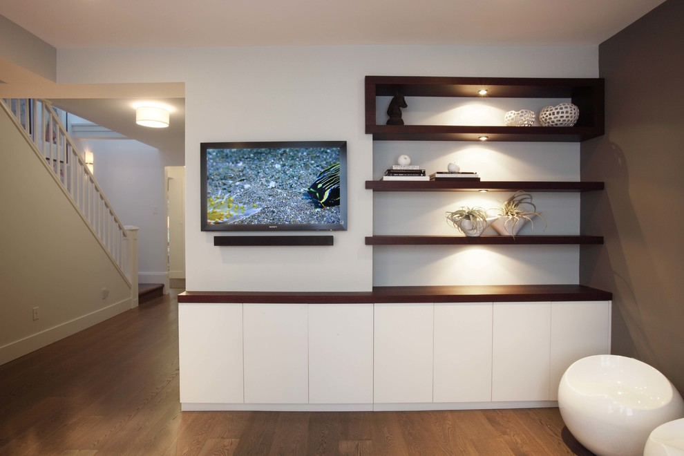 Підвісна полиця під телевізор: огляд функціональних і комфортних варіантів для дому