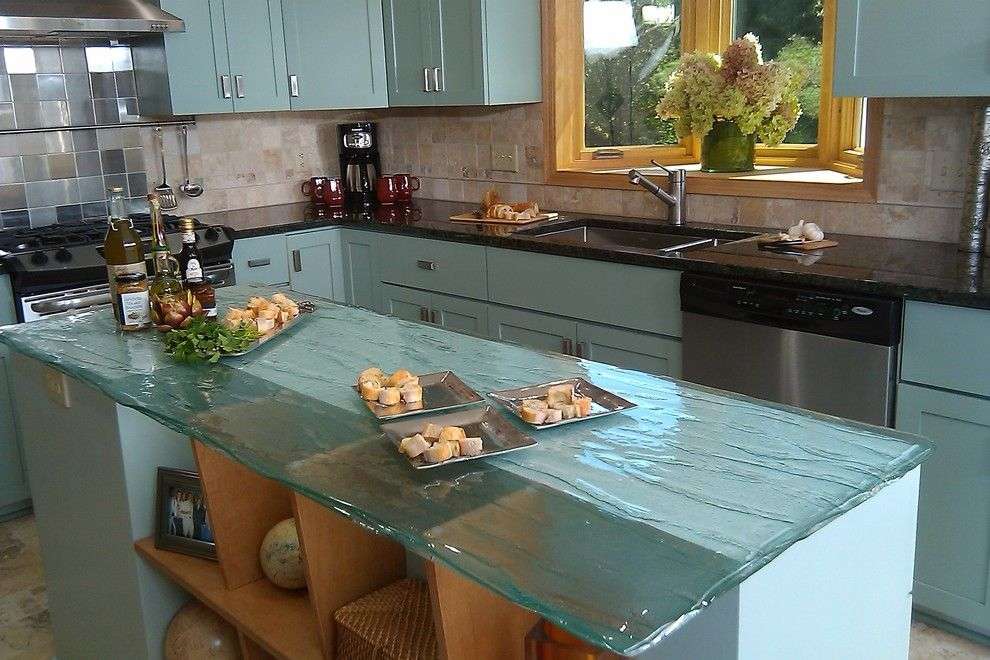 Скляні столи для кухні (59 фото): витончена крихкість з сильним характером